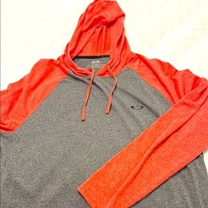 Oakley Men's Red and Gray Hooded Shirt